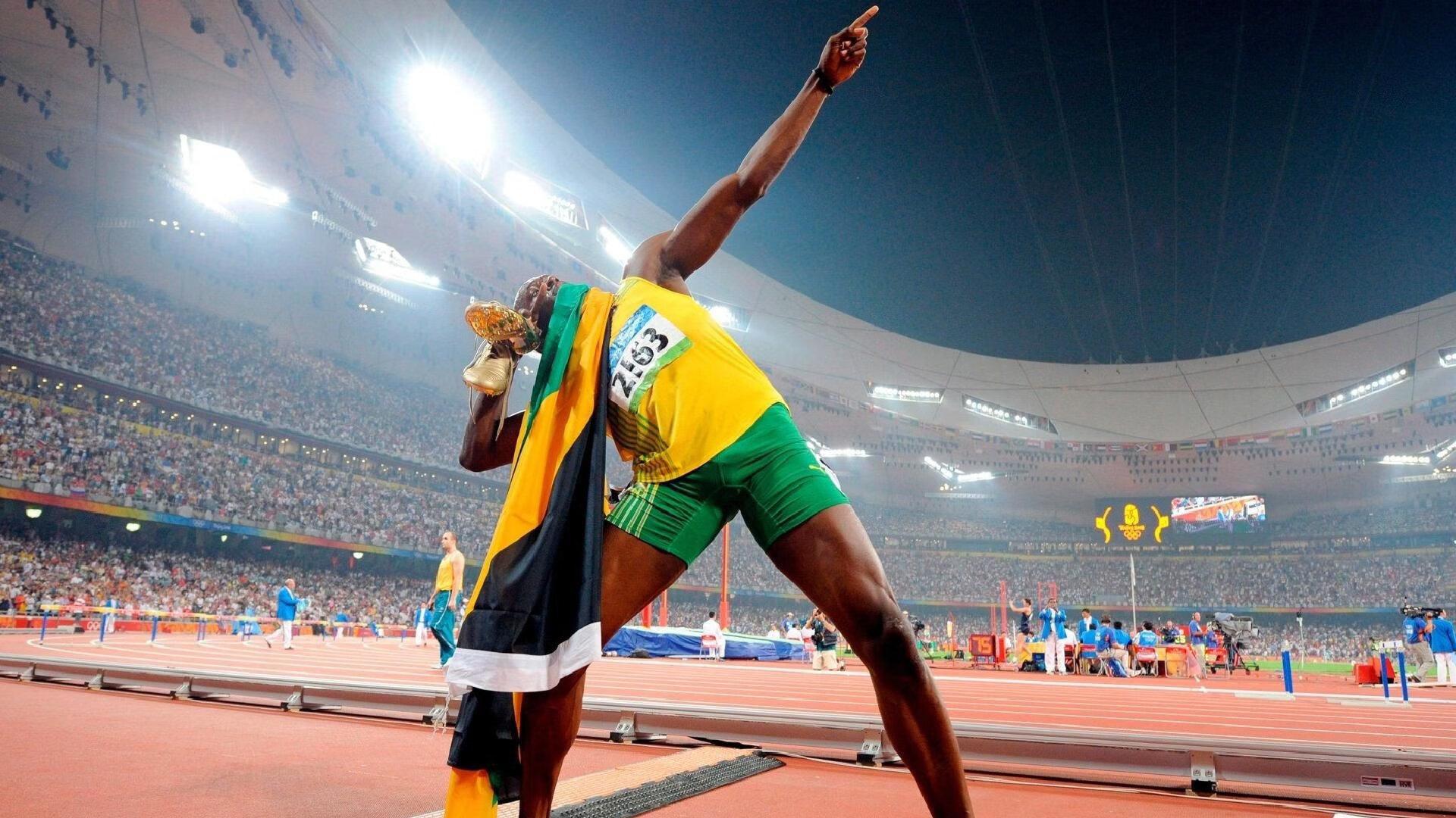 勇士复兴夜，克雷·汤普森狂飙40分，球迷狂欢与香槟成最佳疗愈