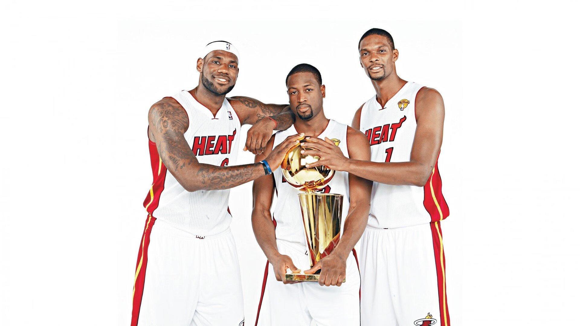 鲍尔今夏两度偶遇詹姆斯，下个赛季我们能成就不凡，湖人新化学反应引发联盟关注