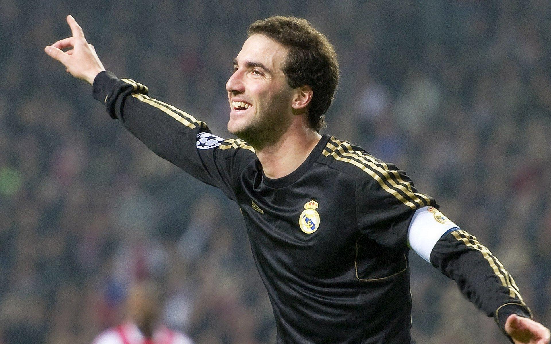 LPL周四焦点战，宿敌对决引爆赛程，周五新锐挑战王者之巅