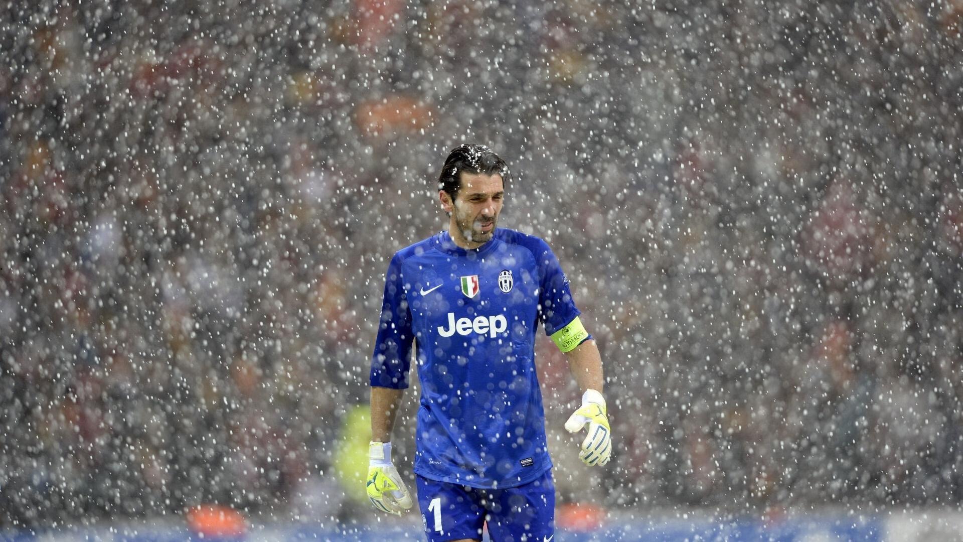 英超圣诞大战前瞻，富勒姆主场迎战诺丁汉森林，威尔逊对决伍德，攻防博弈定生死